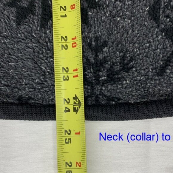 UNIQUE Handmade Sleeveless Fleece Jacket - Picture 6 of 8